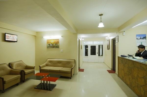 Hotel Mohan Palace Manāli Eksteriør bilde